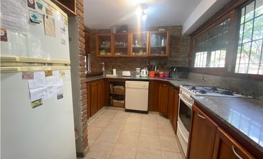 CASA EN VENTA EN CARILO - CALLE PERDIZ Y CEDRO