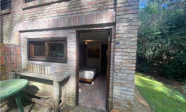 CASA EN VENTA EN CARILO - CALLE PERDIZ Y CEDRO