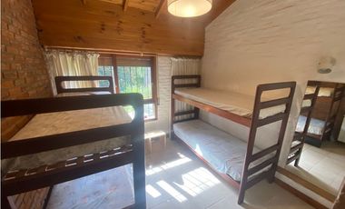 CASA EN VENTA EN CARILO - CALLE PERDIZ Y CEDRO