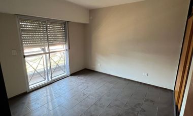 Dúplex en venta c/ cochera en Los Polvorines