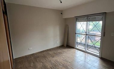 Dúplex en venta c/ cochera en Los Polvorines