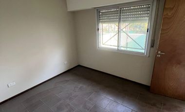 Dúplex en venta c/ cochera en Los Polvorines