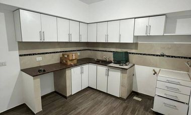 Dúplex en venta c/ cochera en Los Polvorines