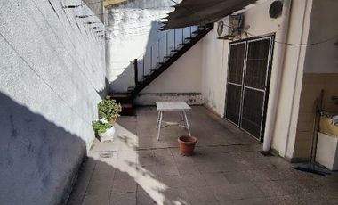Casa en venta en Quilmes Este