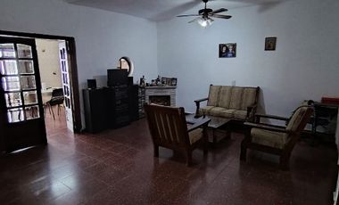 Casa en venta en Quilmes Este