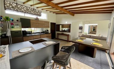 Casa en venta en el Carmen de Viboral, Antioquia.