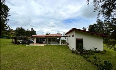 Casa en venta en el Carmen de Viboral, Antioquia.