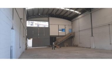 Bodega en Venta - Arriendo en Caldas