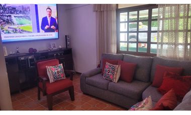 SE VENDE CASA CAMPESTRE VIA PUEBLO TAPAO