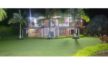 SE VENDE CASA CAMPESTRE VIA PUEBLO TAPAO