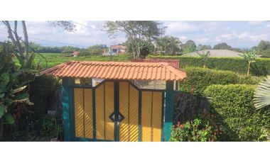 SE VENDE CASA CAMPESTRE VIA PUEBLO TAPAO