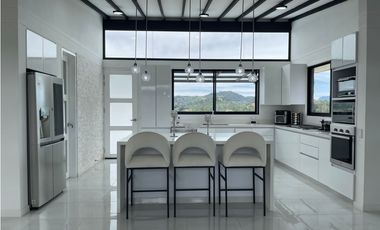 Casa amoblada en venta en El Retiro/ Antioquia