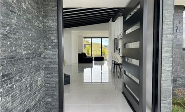 Casa amoblada en venta en El Retiro/ Antioquia