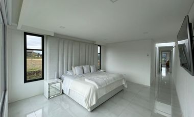 Casa amoblada en venta en El Retiro/ Antioquia