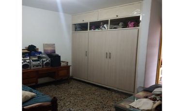 CASA EN VENTA CON LOCAL BARRIO CHAPINERO DE CALI LO cw9368967
