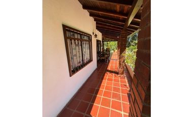 ESPECTACULAR PARCELA MESA DE LOS SANTOS