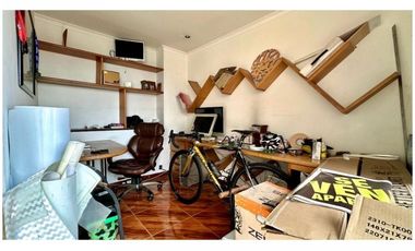 Vendo Apto en Milla de Oro. Vista definida. Sector tranquilo.