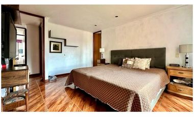 Vendo Apto en Milla de Oro. Vista definida. Sector tranquilo.