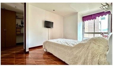 Vendo Apto en Milla de Oro. Vista definida. Sector tranquilo.