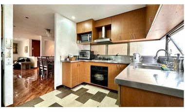 Vendo Apto en Milla de Oro. Vista definida. Sector tranquilo.