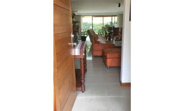 Venta de casa en la Estrella Sector Suramérica