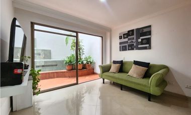 IMPONENTE CASA EN SABANETA CON BALCONES EN SU INTERIOR