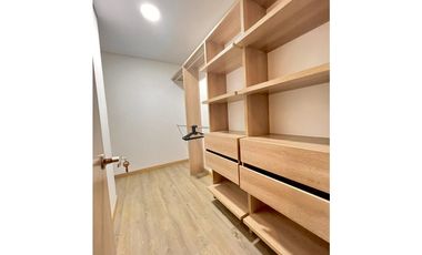 Amoblado HERMOSO Apartamento a 2 cuadras del Tesoro