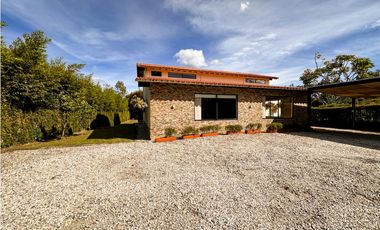 Casa campestre Independiente para la venta llanogrande