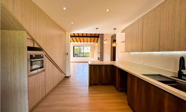 Casa campestre Independiente para la venta llanogrande