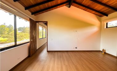 Casa campestre Independiente para la venta llanogrande