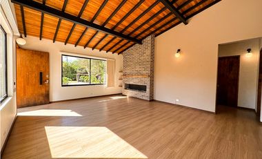 Casa campestre Independiente para la venta llanogrande