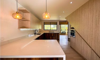 Casa campestre Independiente para la venta llanogrande