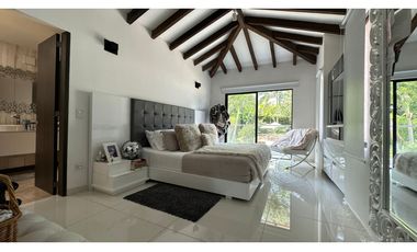 VENDO ESPECTACULAR CASA CAMPESTRE, SECTOR CERRITOS PEREIRA