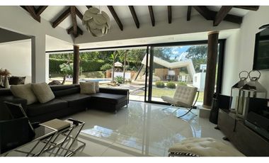 VENDO ESPECTACULAR CASA CAMPESTRE, SECTOR CERRITOS PEREIRA