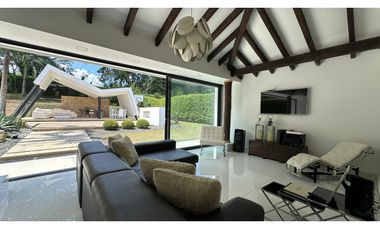 VENDO ESPECTACULAR CASA CAMPESTRE, SECTOR CERRITOS PEREIRA