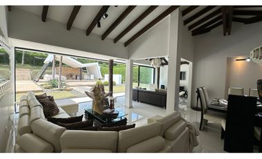 VENDO ESPECTACULAR CASA CAMPESTRE, SECTOR CERRITOS PEREIRA
