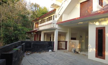 VILLA MURAH STRATEGIS DEKAT PANTAI SELATAN PARANGTRITIS BANTUL YOGYA