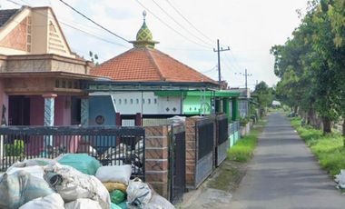 RUMAH DI DESA WONOREJO, TROWULAN MOJOKERTO