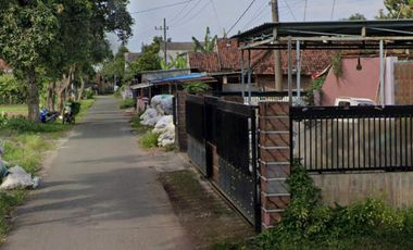 RUMAH DI DESA WONOREJO, TROWULAN MOJOKERTO