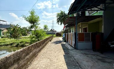 dijual rumah di bantul 2 lantai full furnished dalam cluster wiyoro