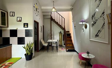 dijual rumah di bantul 2 lantai full furnished dalam cluster wiyoro