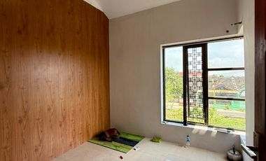 dijual rumah di bantul 2 lantai full furnished dalam cluster wiyoro