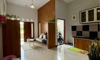 dijual rumah di bantul 2 lantai full furnished dalam cluster wiyoro