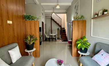 dijual rumah di bantul 2 lantai full furnished dalam cluster wiyoro