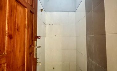 dijual rumah di bantul 2 lantai full furnished dalam cluster wiyoro