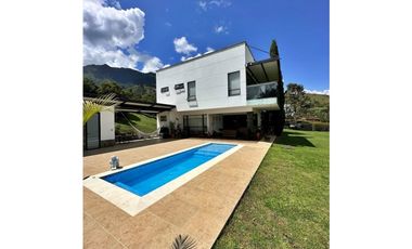 Venta de Casa Campestre en Copacabana