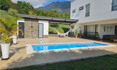 Venta de Casa Campestre en Copacabana