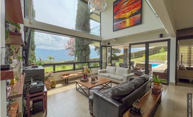 Venta de Casa Campestre en Copacabana