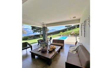 Venta de Casa Campestre en Copacabana