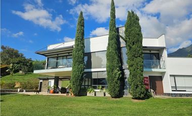 Venta de Casa Campestre en Copacabana